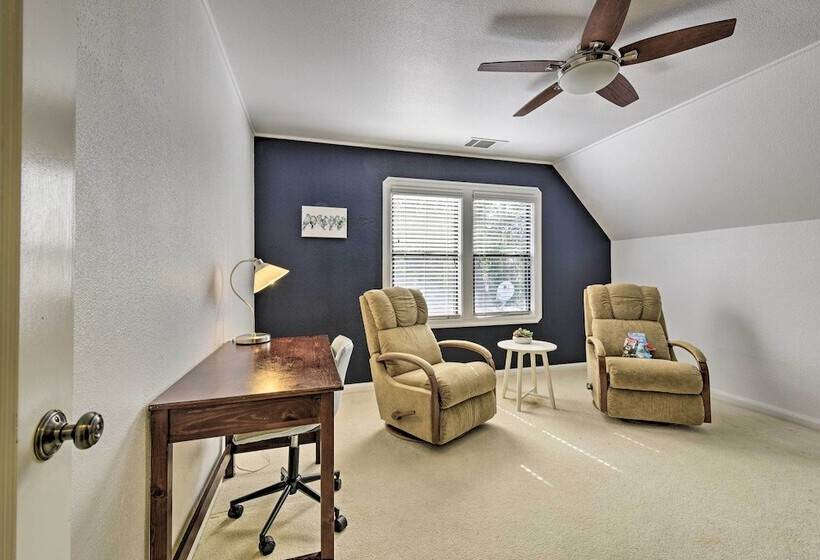 Charming Antioch Home W/ Private Yard + Grill