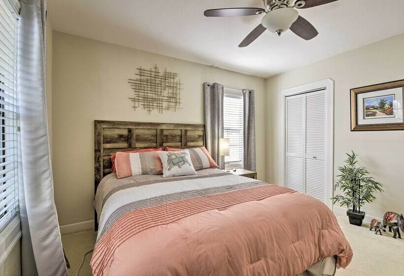 Charming Antioch Home W/ Private Yard + Grill