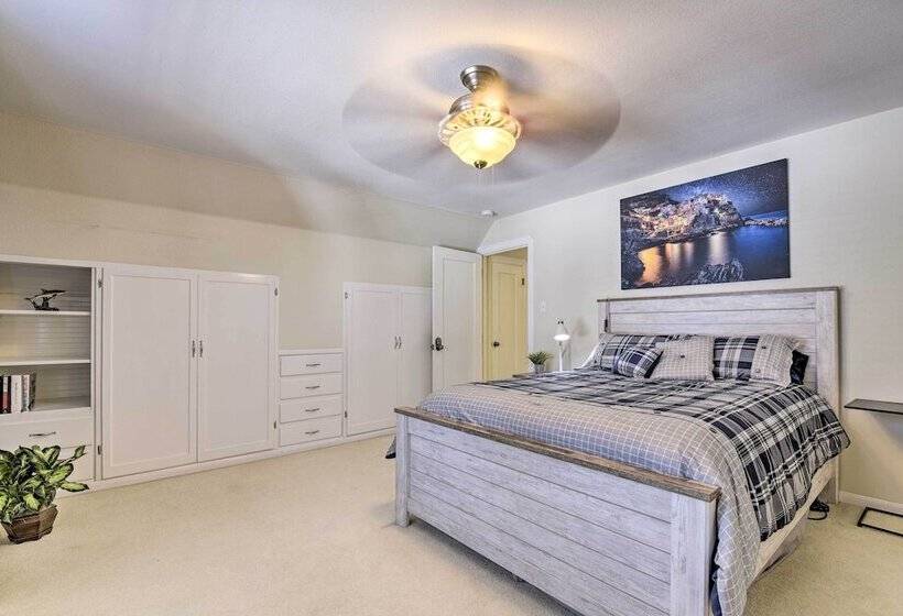 Charming Antioch Home W/ Private Yard + Grill