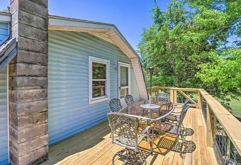 Charming Cabin In Mountain View W/ Deck!
