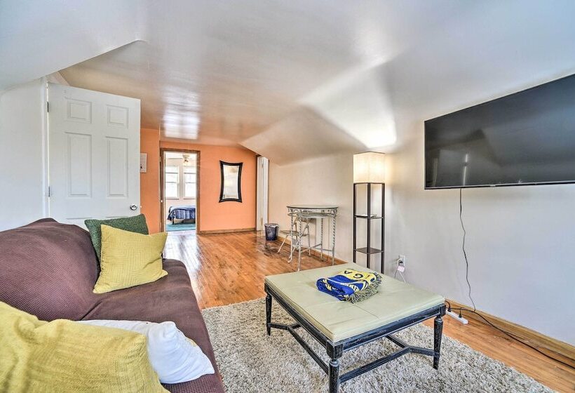 Charming Detroit Escape 14 Mi To Downtown!