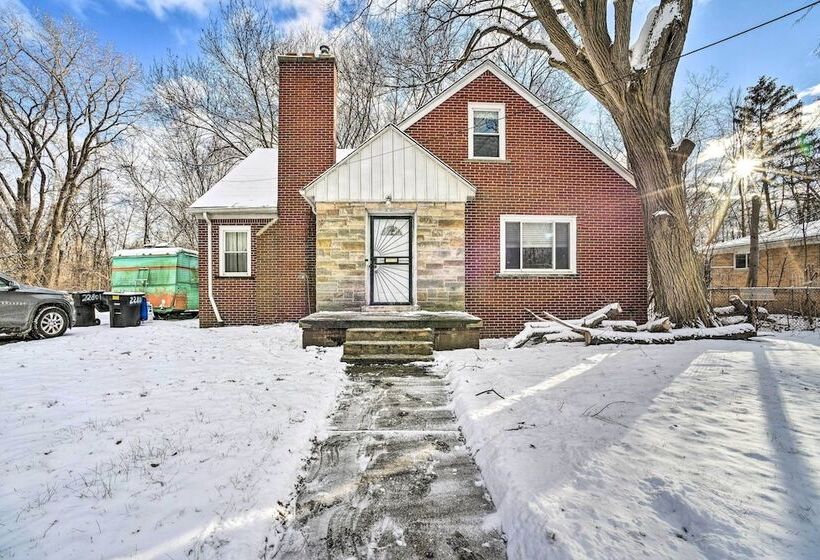 Charming Detroit Escape 14 Mi To Downtown!