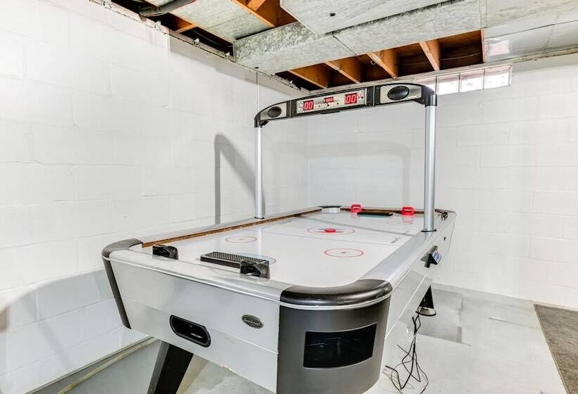 Charming Family Home ~ 4 Mi To Granite Peak!