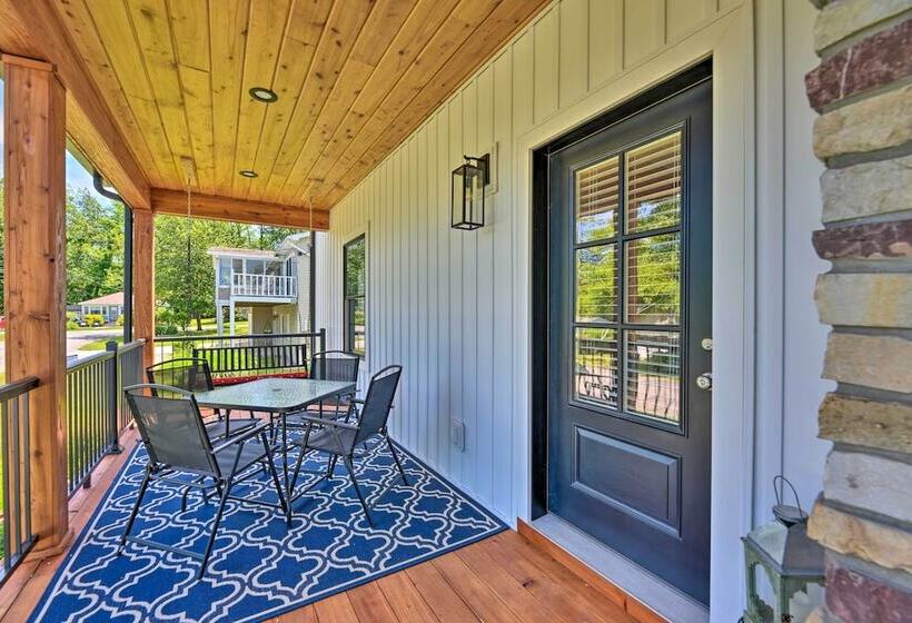 Charming Lake Erie Getaway: Walk To Beach!