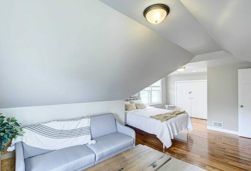 Charming Lake Winnebago Retreat: Dock & View!