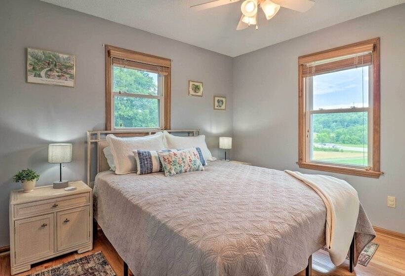 Charming Mills River Home W/ Porch & Yard!