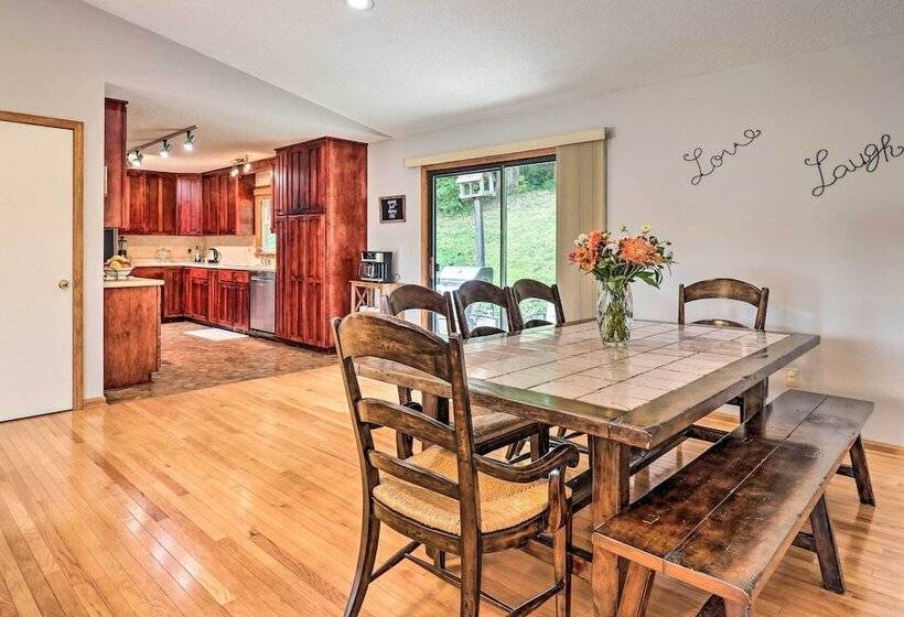 Charming Mills River Home W/ Porch & Yard!