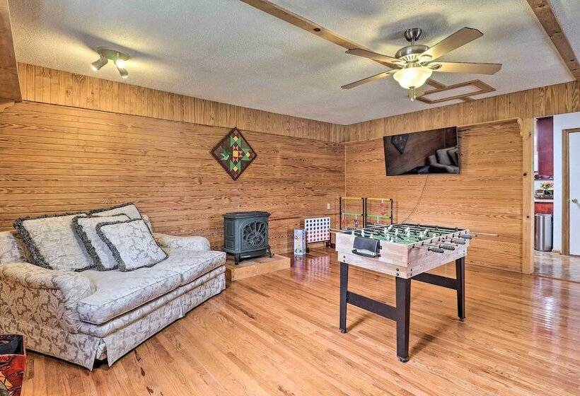 Charming Mills River Home W/ Porch & Yard!