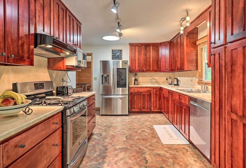 Charming Mills River Home W/ Porch & Yard!