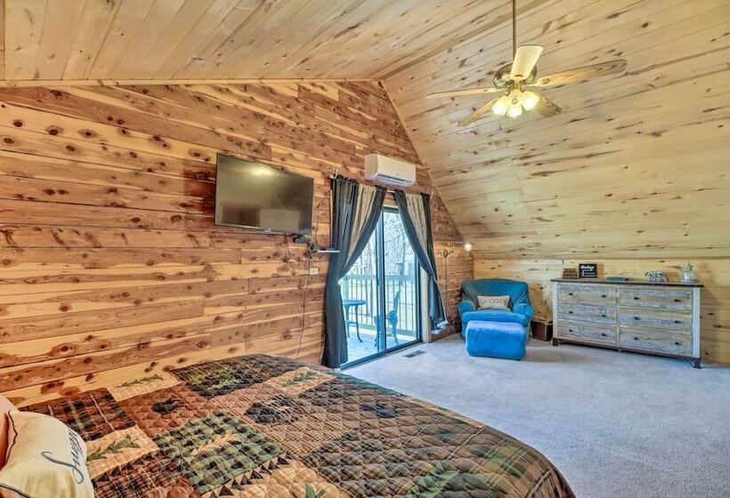 Charming Mountain View Cabin ~ 8 Mi To Dtwn!