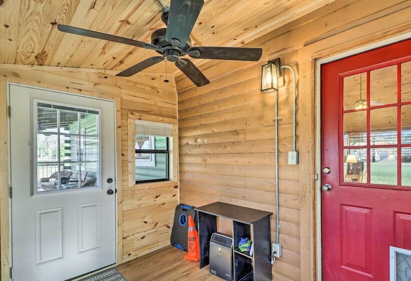 Charming Mountain View Cabin ~ 8 Mi To Dtwn!