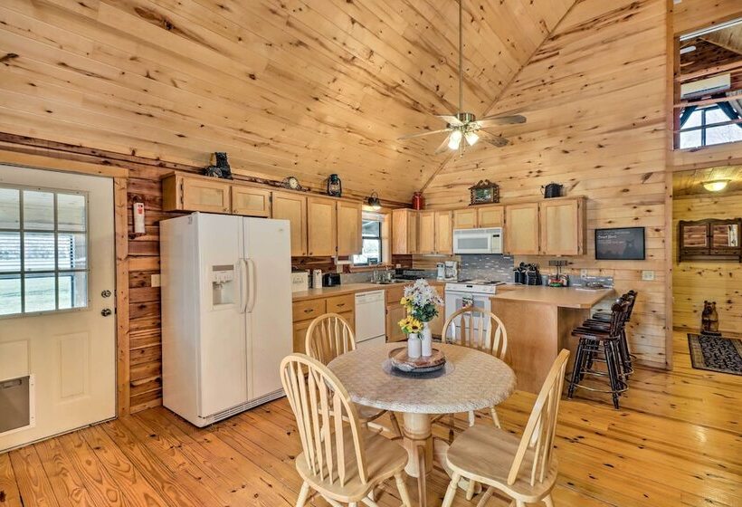 Charming Mountain View Cabin ~ 8 Mi To Dtwn!
