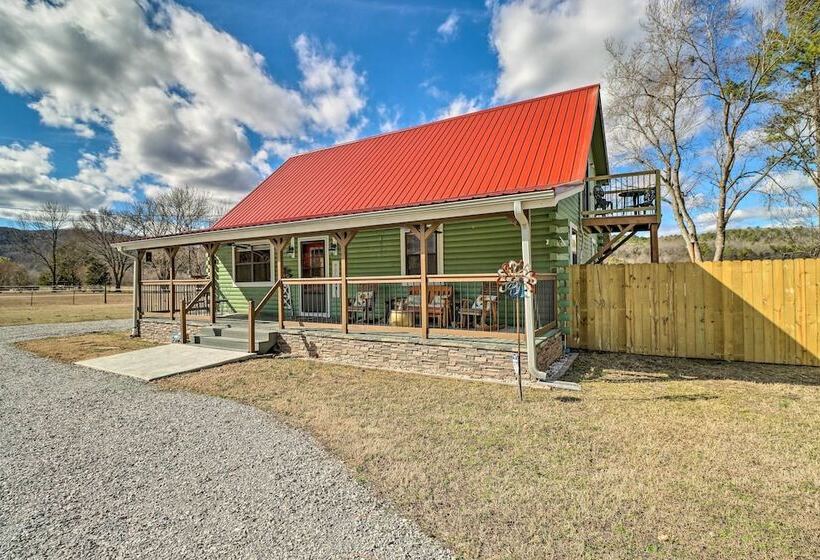 Charming Mountain View Cabin ~ 8 Mi To Dtwn!