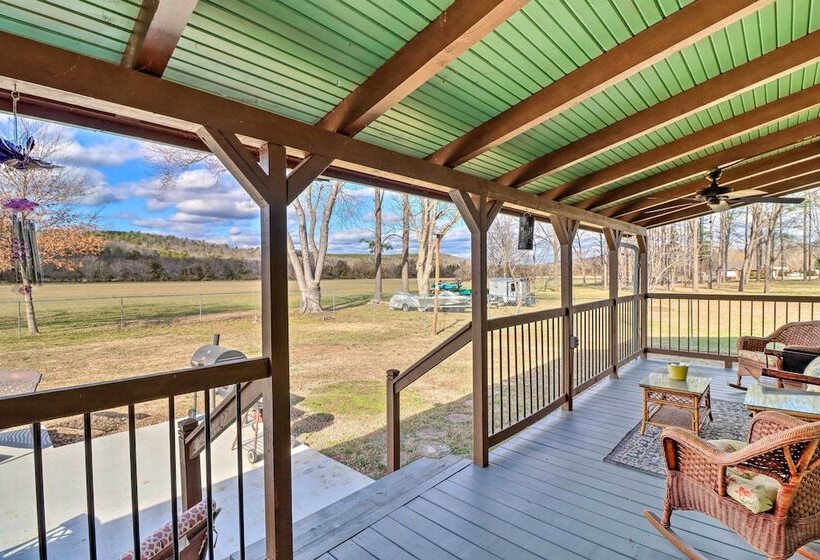 Charming Mountain View Cabin ~ 8 Mi To Dtwn!