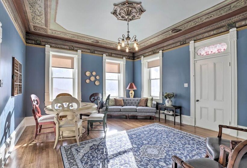 Charming Mt Pleasant Home In Historic Dtwn!