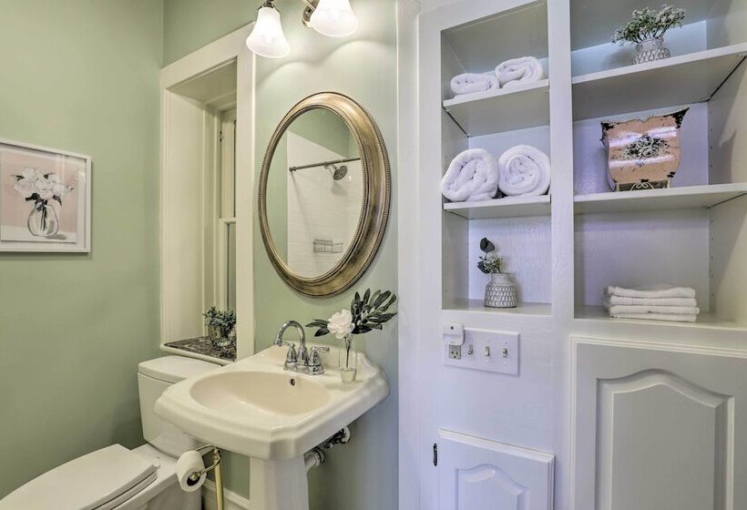 Charming Mt Pleasant Home In Historic Dtwn!