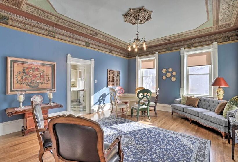 Charming Mt Pleasant Home In Historic Dtwn!