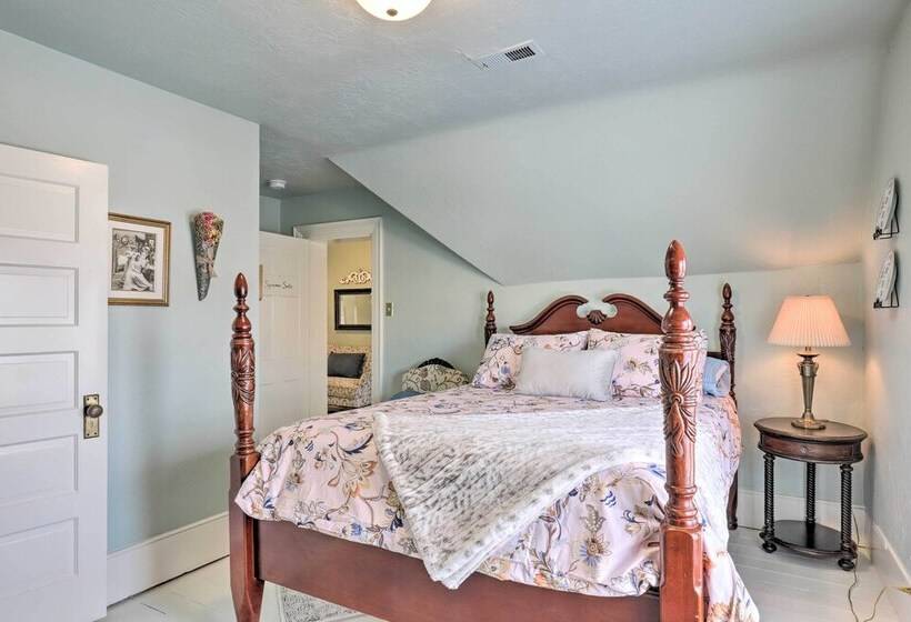 Charming Mt Pleasant Home In Historic Dtwn!