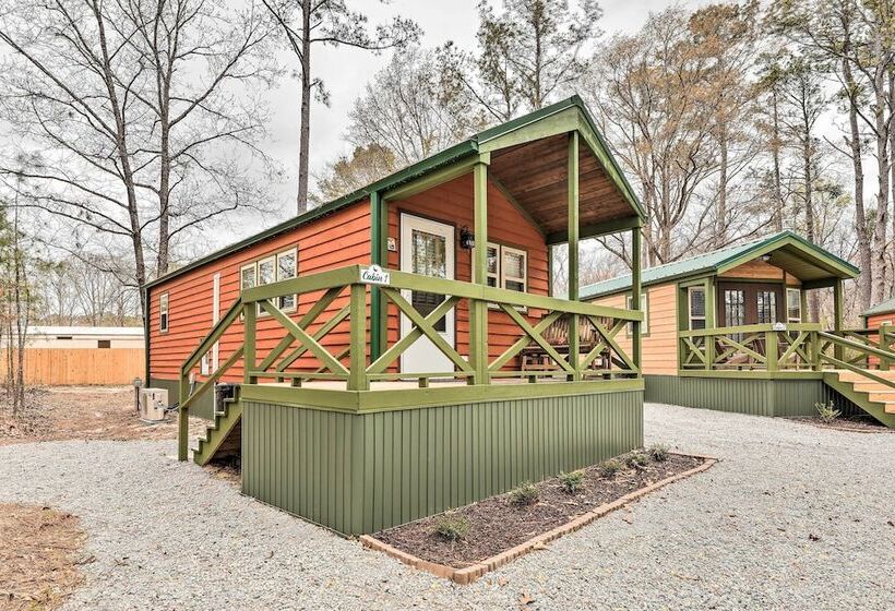 Charming New Bern Log Cabin   Pets Welcome!