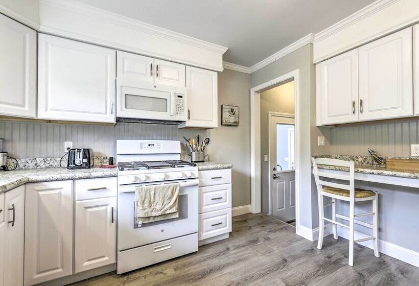 Charming Old Saybrook Cottage < 1 Mi To Beach