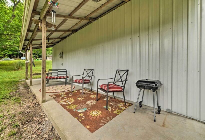 Cheerful Grand Rivers Cottage, 1/2 Mi To Lake