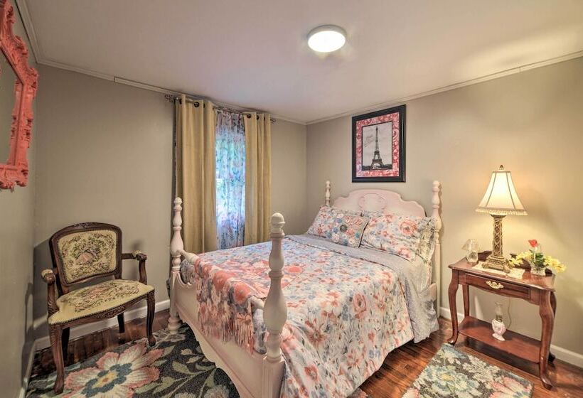 Cheerful Grand Rivers Cottage, 1/2 Mi To Lake