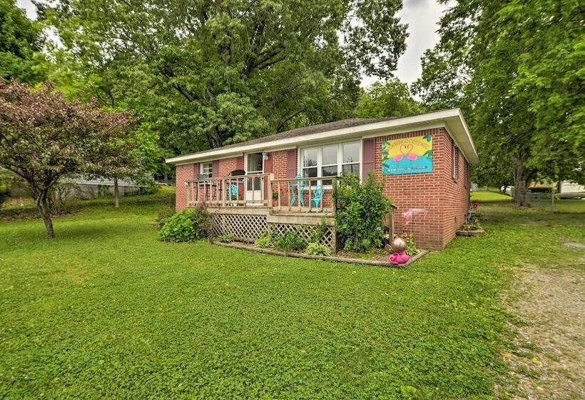 Cheerful Grand Rivers Cottage, 1/2 Mi To Lake