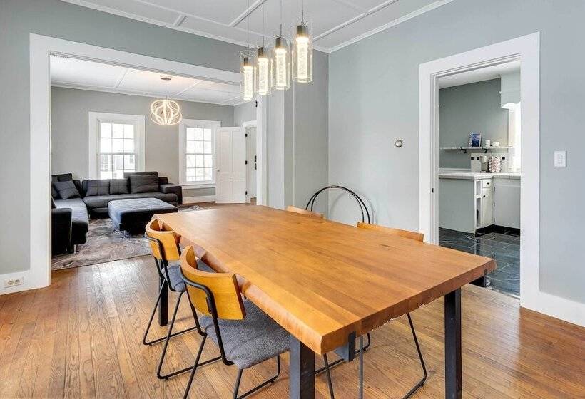 Chester Home ~ 12 Mi To Magic Mountain Ski Area