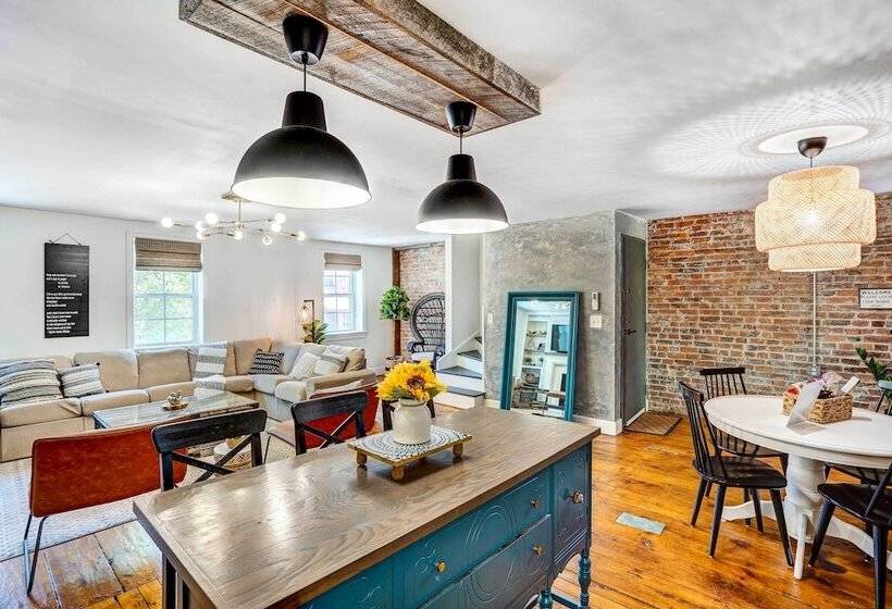 Chic Troy Home Near Downtown, 9 Mi To Albany!