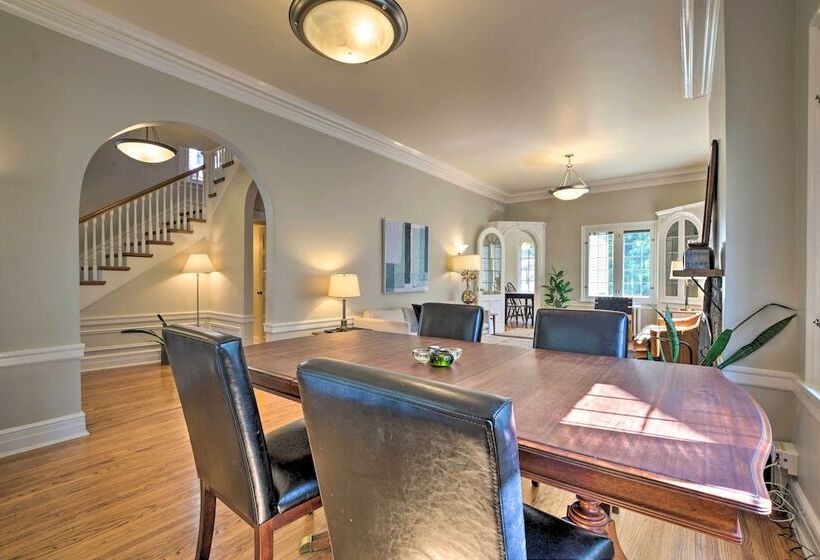 Classic Oak Park Home, 11 Mi To Downtown Chicago!