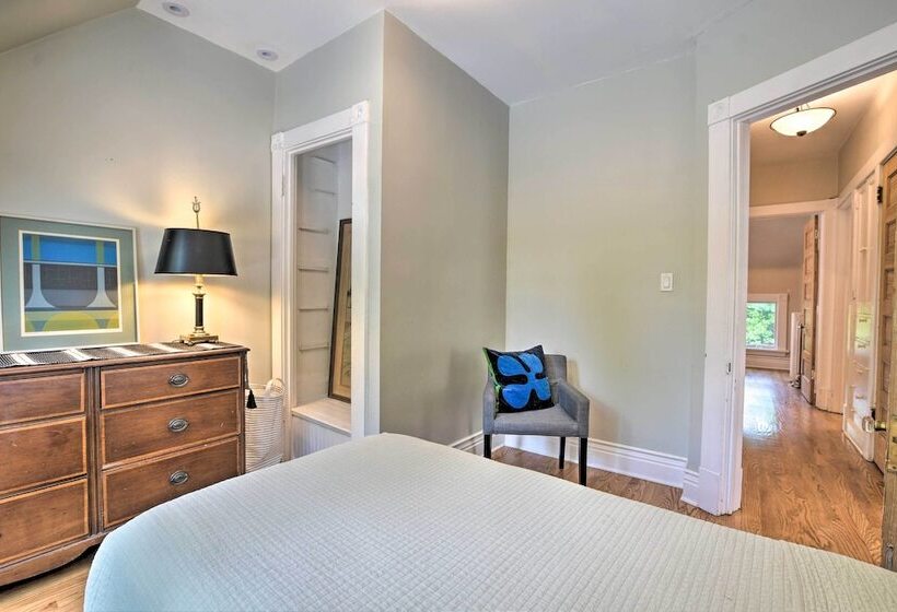 Classic Oak Park Home, 11 Mi To Downtown Chicago!