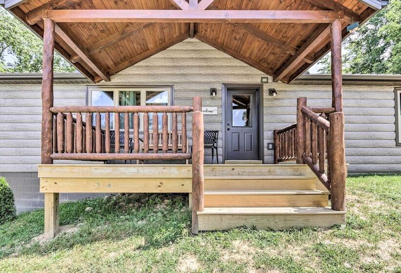 Clover Cabin  W/ Hot Tub+deck In Hocking Hills!