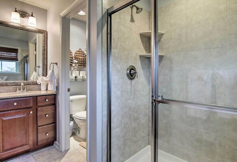 Great For Groups: Bayside Resort Home Near Fenwick