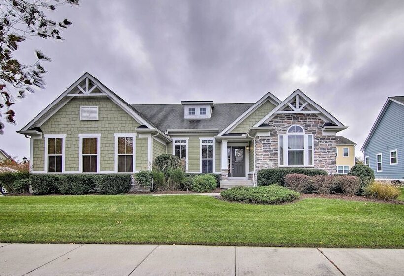 Great For Groups: Bayside Resort Home Near Fenwick