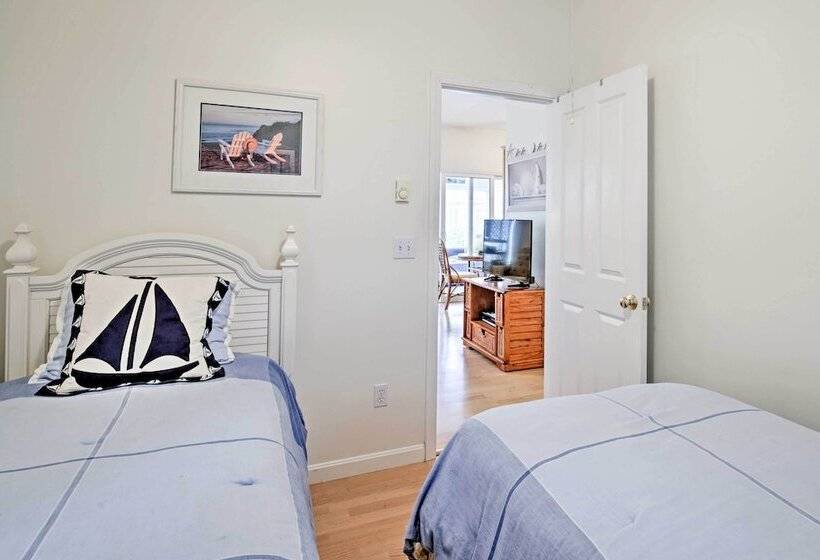 Coastal Wells Cottage W/ Access To Game Room & Gym