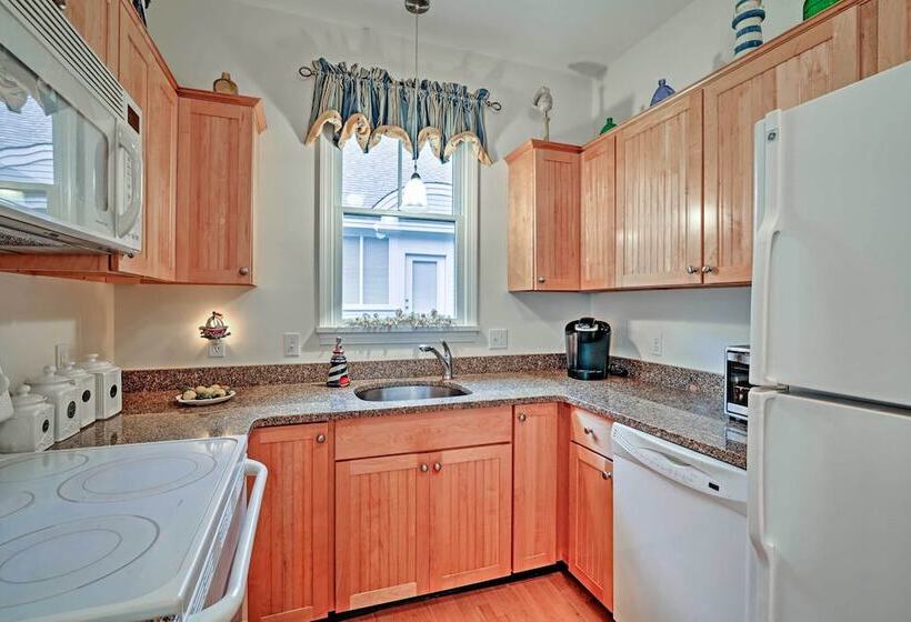 Coastal Wells Cottage W/ Access To Game Room & Gym