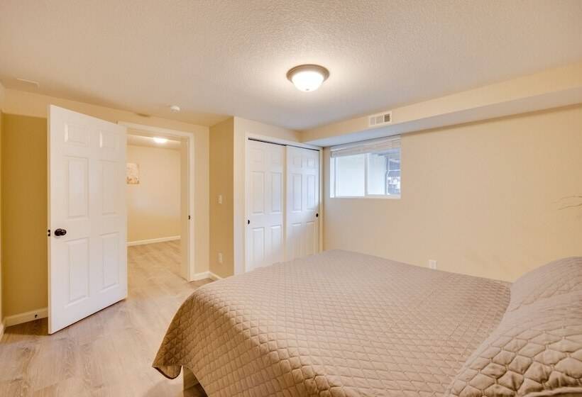 Comforting Woodland Park Home W/ Fire Pit!