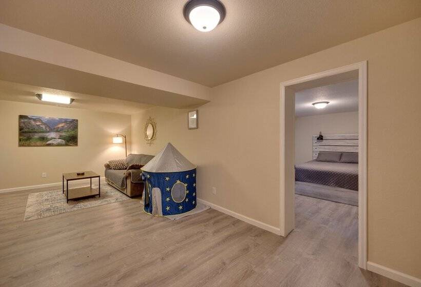 Comforting Woodland Park Home W/ Fire Pit!