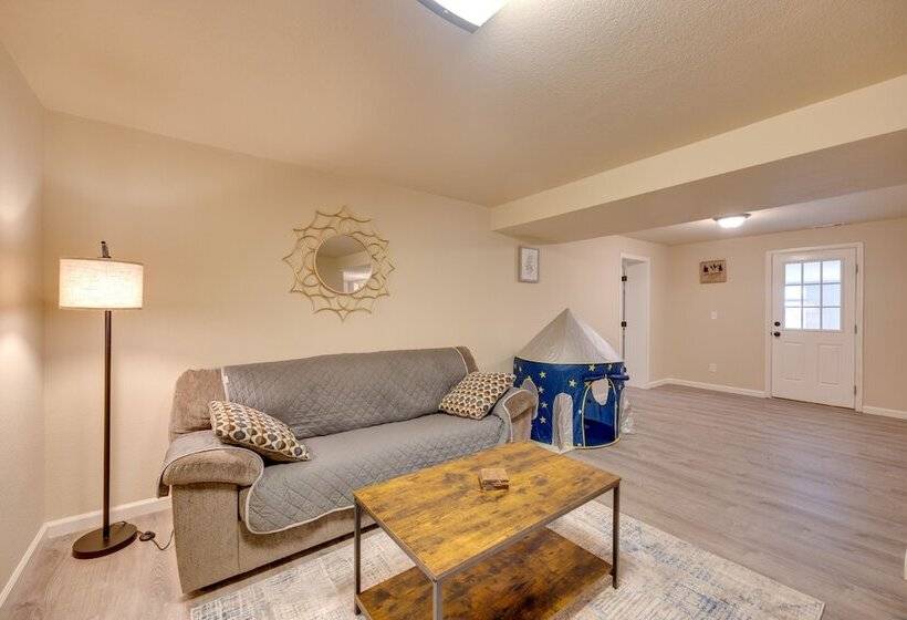 Comforting Woodland Park Home W/ Fire Pit!