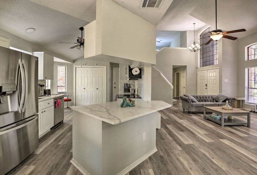 Convenient Allen Retreat, 2 Mi To Downtown!