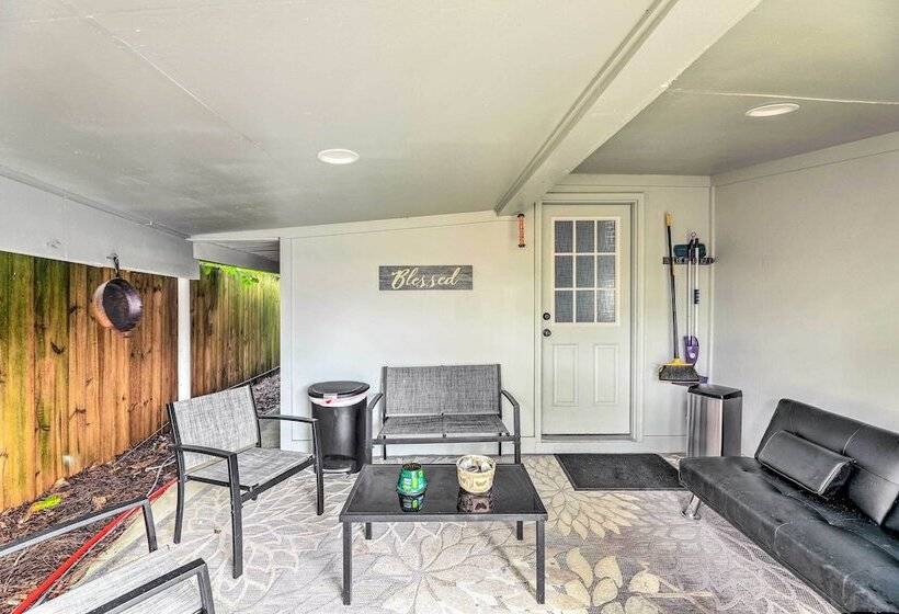 Cottage With Patio & Shared Waterfront Perks!