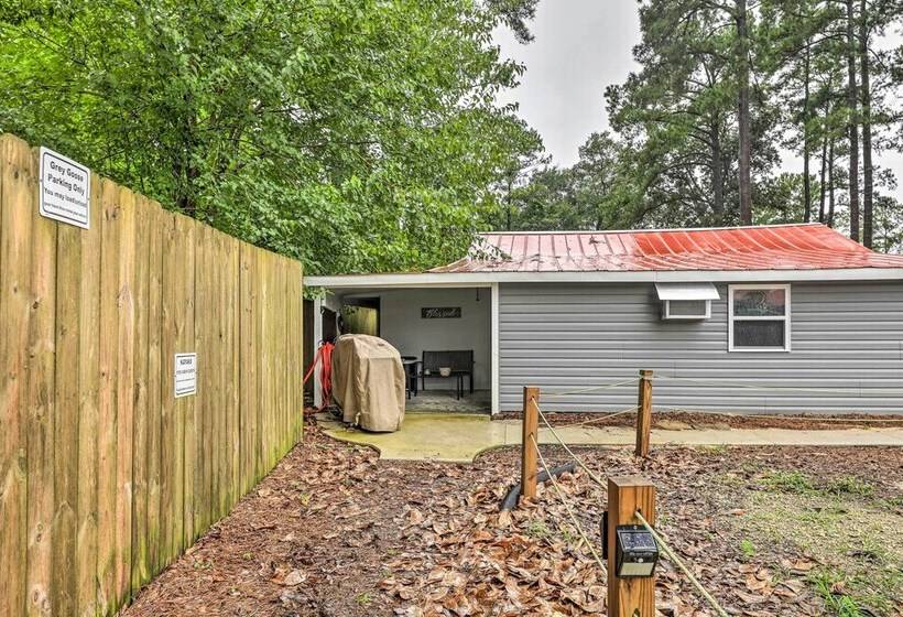 Cottage With Patio & Shared Waterfront Perks!