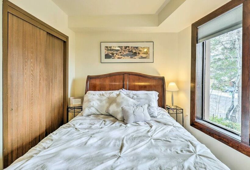 Cottonwood Heights Home W/ Deck!