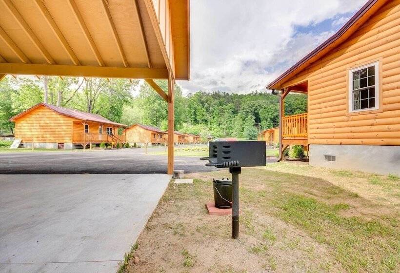 Cozy Bryson City Cabin On Tuck River W/ Fire Pit!