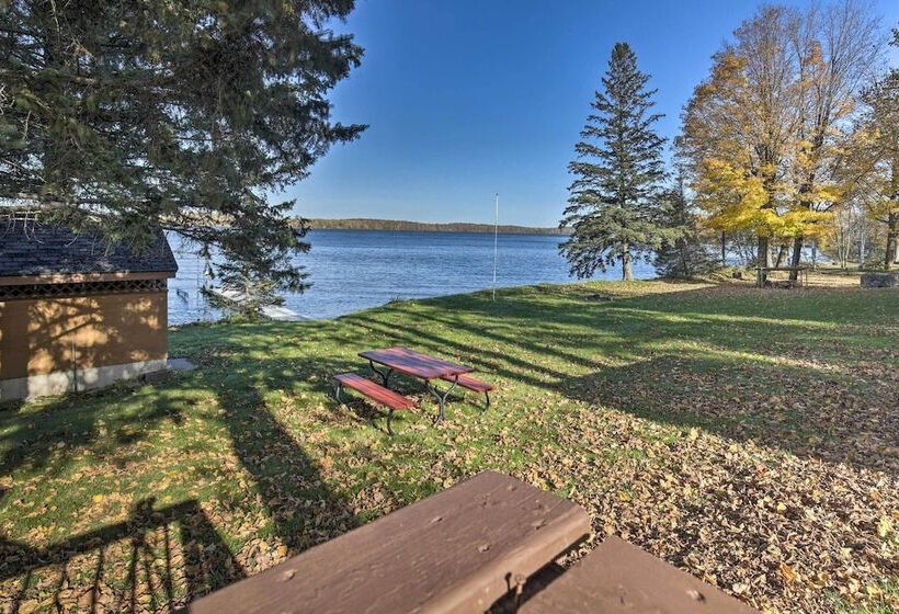 Cozy Cabin W/ Deck & Private Dock On Nelson Lake!