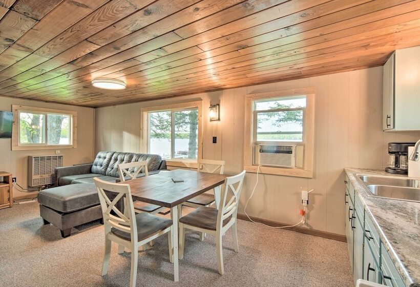 Cozy Cabin W/ Deck & Private Dock On Nelson Lake!