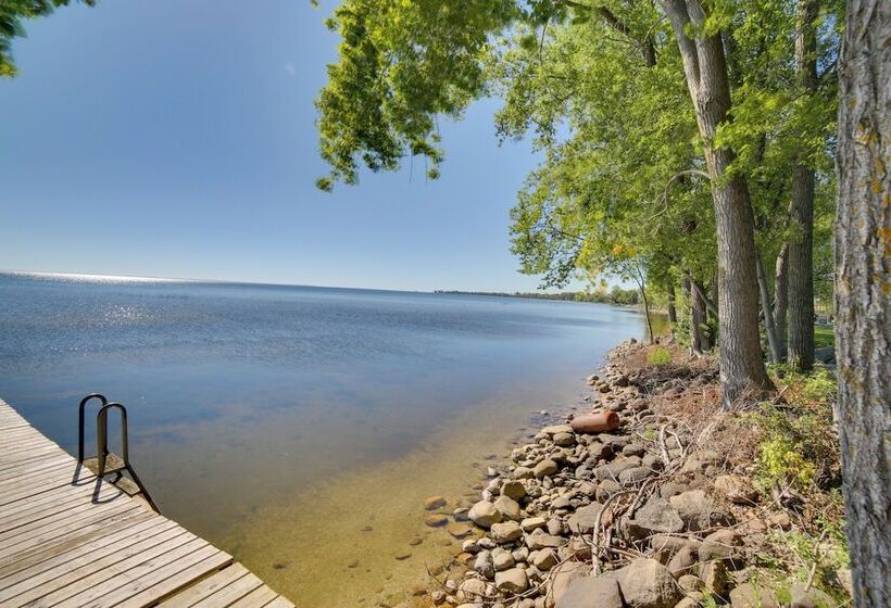 600  Of Green Bay Frontage & Dock: Cozy Cottage