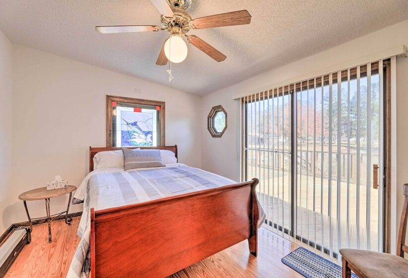 Cozy Cottage  W/ Shared Dock On Dawson Creek
