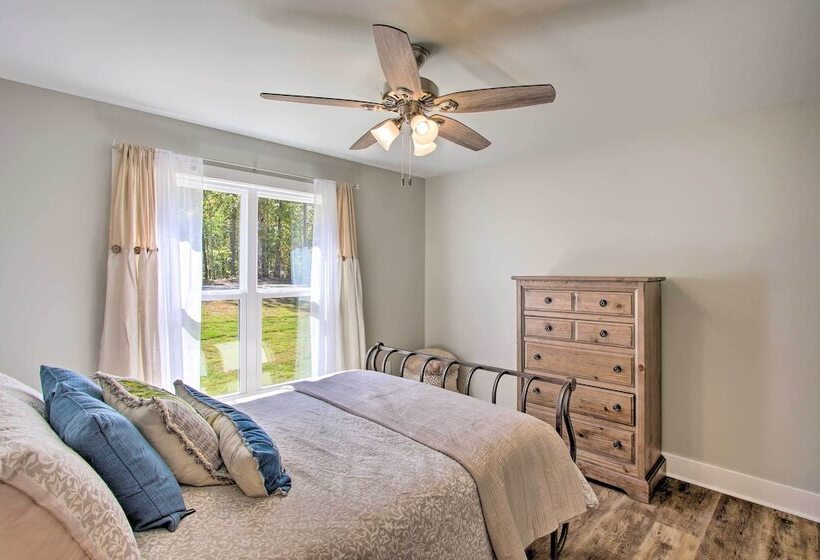 2 Mi To Golf Course + Fire Pit: Cozy Counce Cabin!