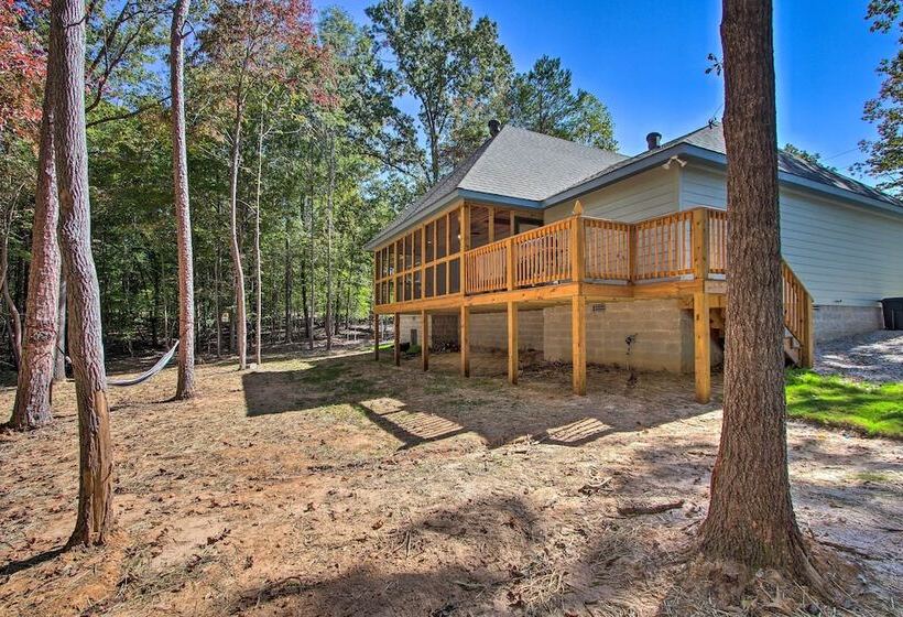 2 Mi To Golf Course + Fire Pit: Cozy Counce Cabin!